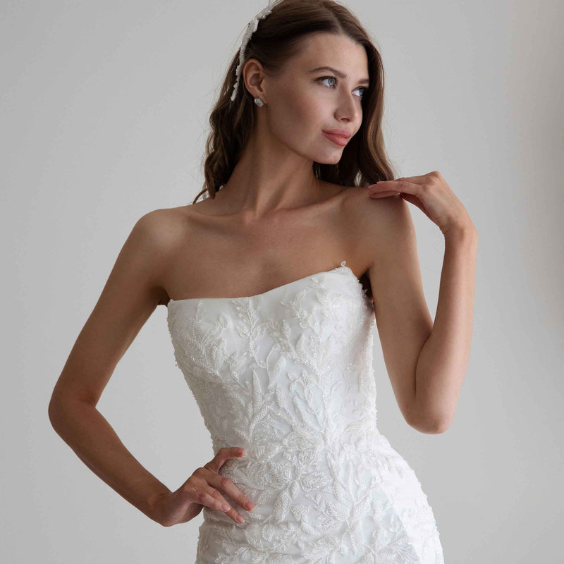 WHAT WEDDING GOWN NECKLINE SUITS YOU BEST?